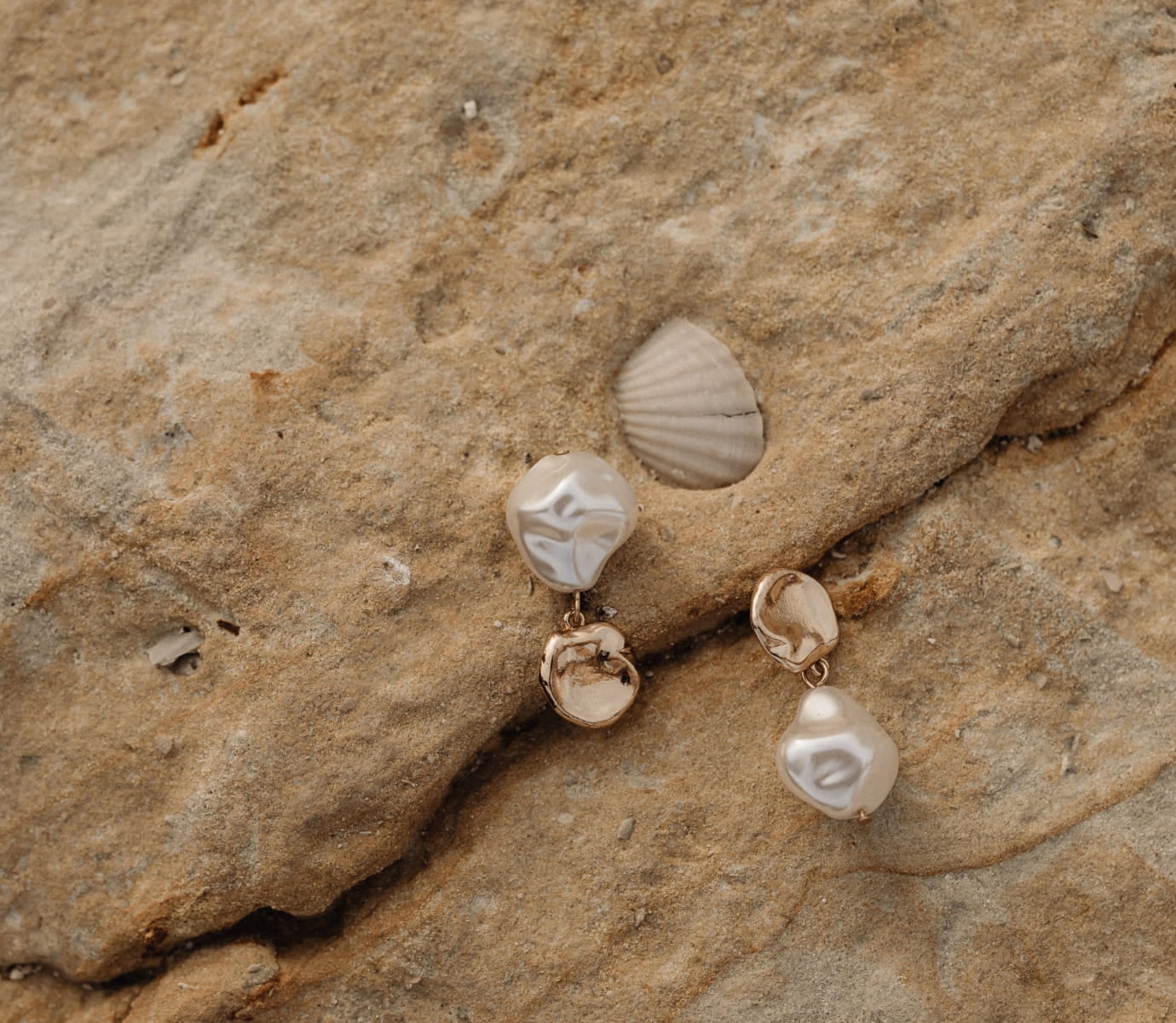 image contact image contact